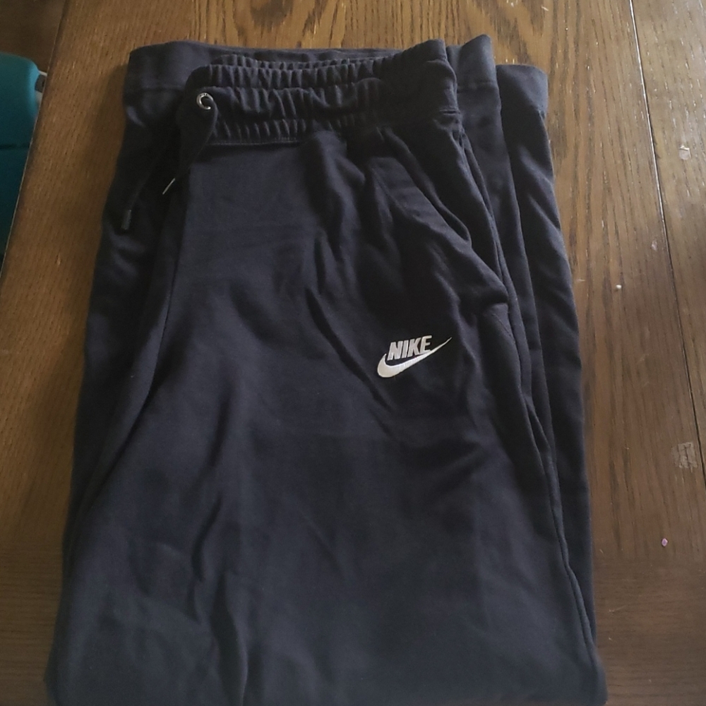 Nike wide leg sweatpants medium